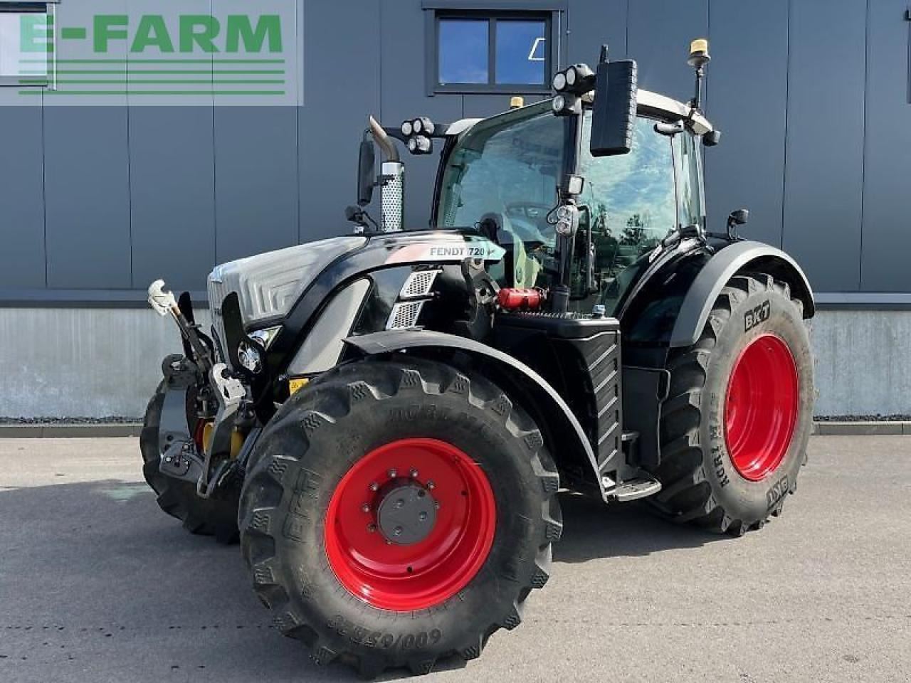 Fendt 720 vario s4 profi Profi - Farm tractor: picture 1 Fendt 720 vario s4 profi Profi - Farm tractor: picture 1
