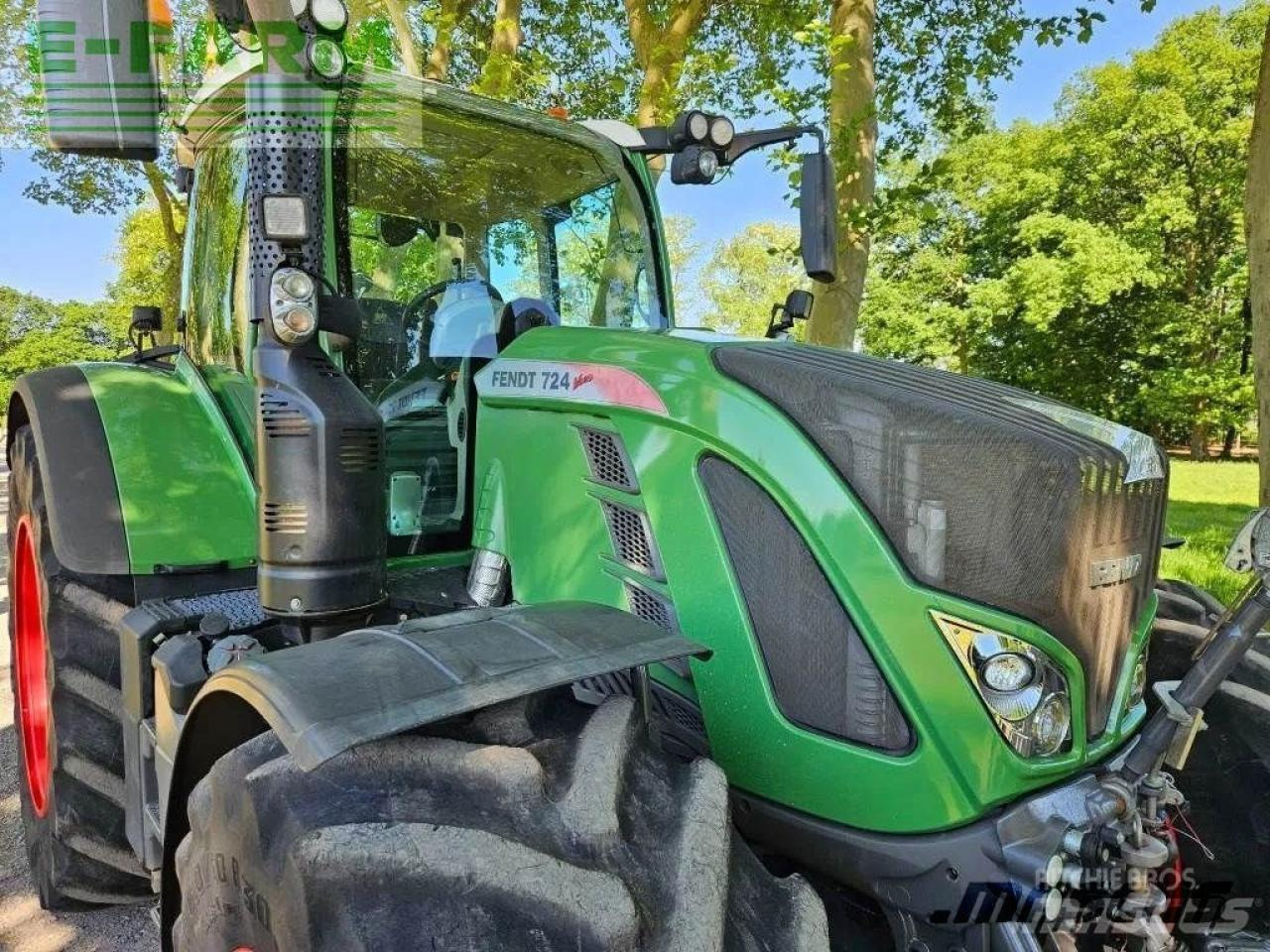 Fendt 724 s4 profi plus rtk ( 718 720 722 ) - Farm tractor: picture 3 Fendt 724 s4 profi plus rtk ( 718 720 722 ) - Farm tractor: picture 3