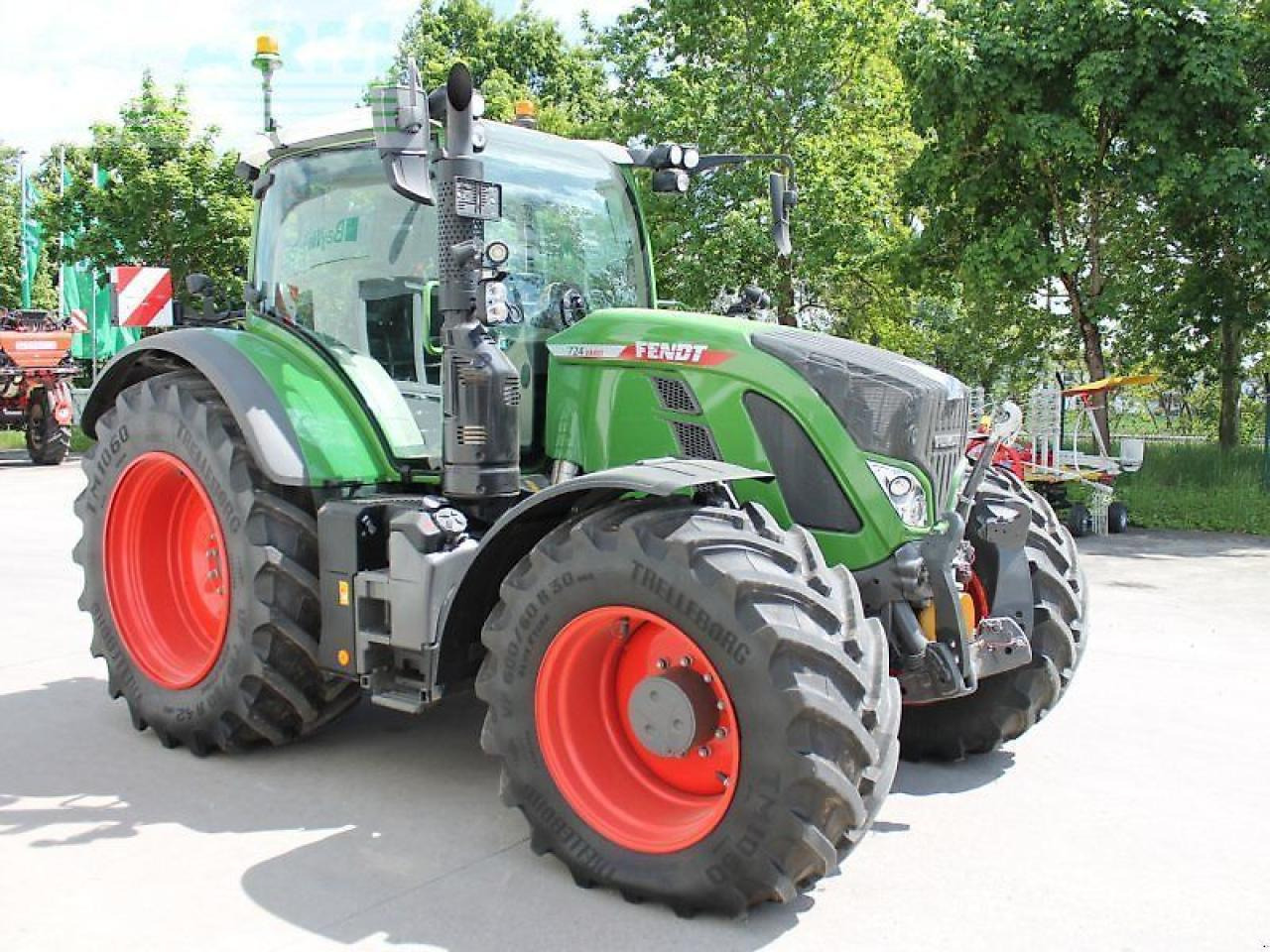 Fendt 724 vario gen6 power plus PowerPlus - Farm tractor: picture 4 Fendt 724 vario gen6 power plus PowerPlus - Farm tractor: picture 4