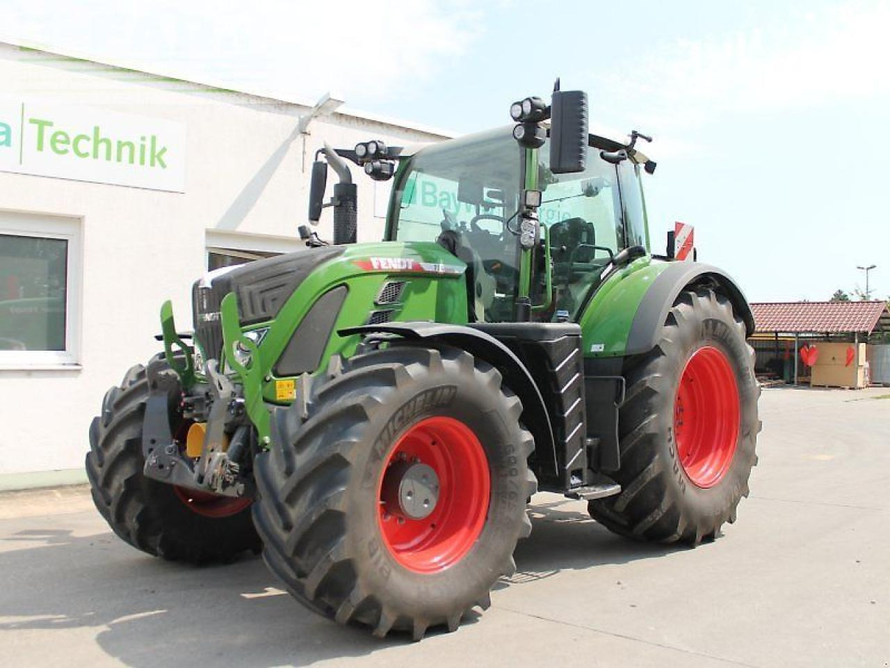 Fendt 724 vario gen6 profi plus ProfiPlus - Farm tractor: picture 2 Fendt 724 vario gen6 profi plus ProfiPlus - Farm tractor: picture 2