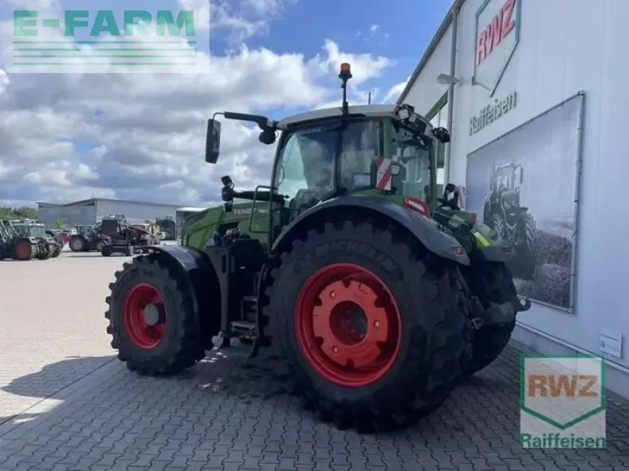 Fendt 728 vario gen7 - Farm tractor: picture 3 Fendt 728 vario gen7 - Farm tractor: picture 3