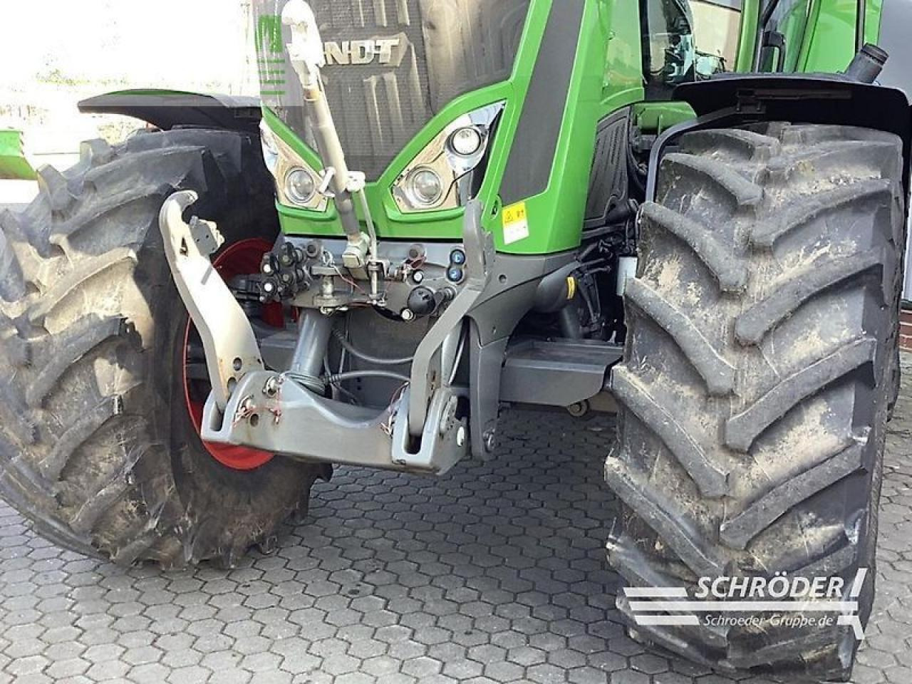 Fendt 824 vario s4 profi plus ProfiPlus - Farm tractor: picture 2 Fendt 824 vario s4 profi plus ProfiPlus - Farm tractor: picture 2