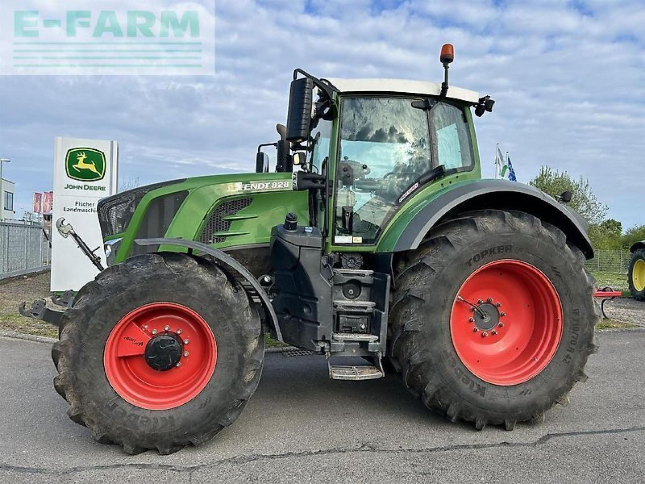 Fendt 828 vario / motor neu - Farm tractor: picture 1 Fendt 828 vario / motor neu - Farm tractor: picture 1