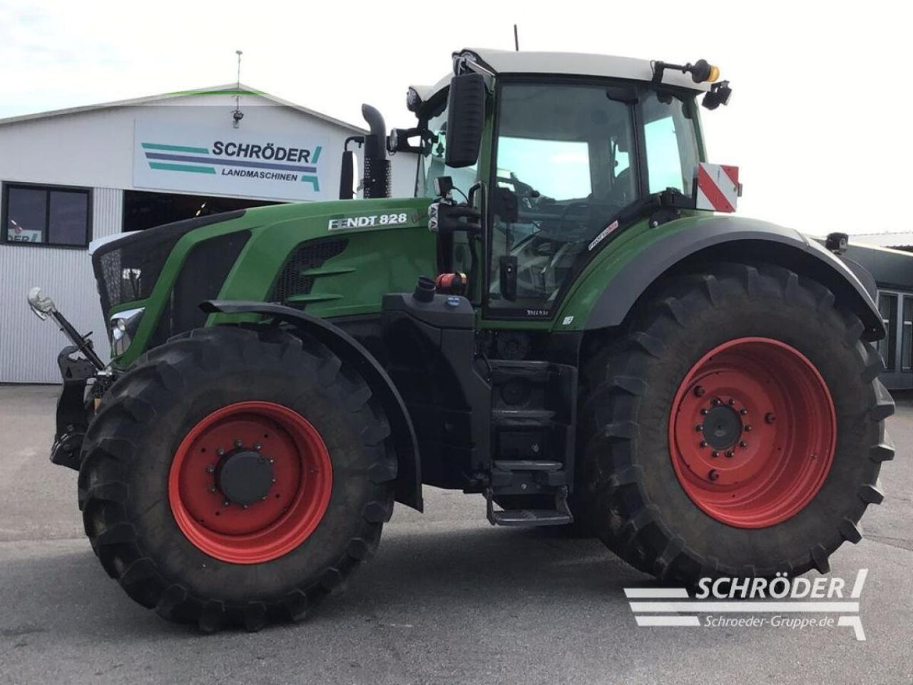 Fendt 828 vario s4 profi plus ProfiPlus - Farm tractor: picture 3 Fendt 828 vario s4 profi plus ProfiPlus - Farm tractor: picture 3