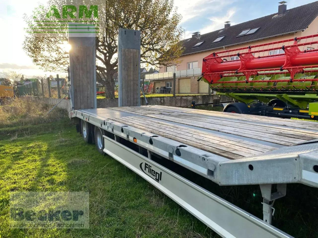 Fliegl dts-s 300 - Farm platform trailer: picture 4 Fliegl dts-s 300 - Farm platform trailer: picture 4