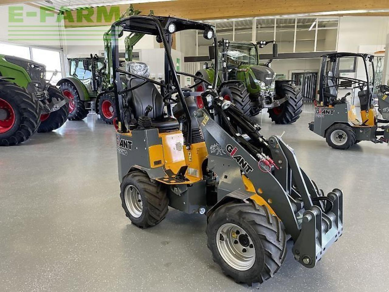 Giant g1200 hd - Mini excavator: picture 1 Giant g1200 hd - Mini excavator: picture 1