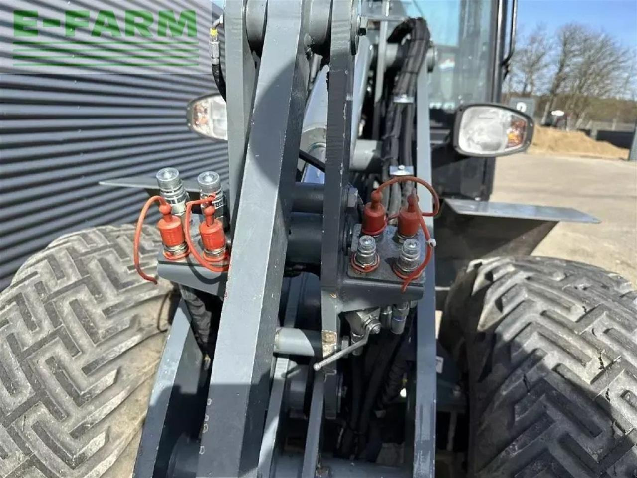 Giant v5003 x-tra hd - Mini excavator: picture 5 Giant v5003 x-tra hd - Mini excavator: picture 5