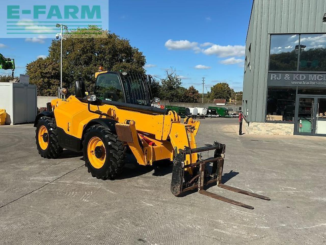 JCB 540-140 hi viz telehandler (st24609) - Telescopic handler: picture 3 JCB 540-140 hi viz telehandler (st24609) - Telescopic handler: picture 3