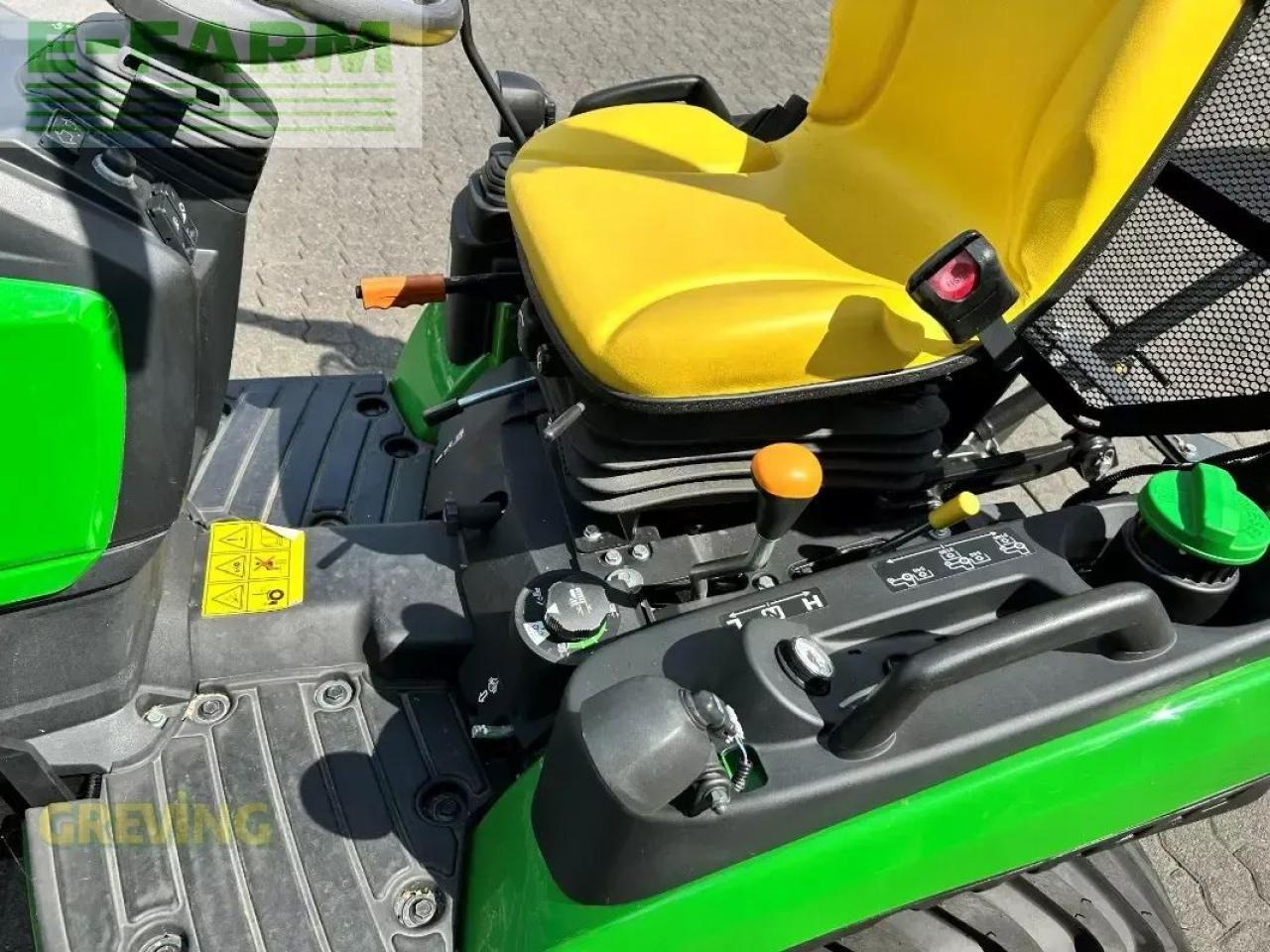 John Deere 1026r rops ind - Farm tractor: picture 4 John Deere 1026r rops ind - Farm tractor: picture 4