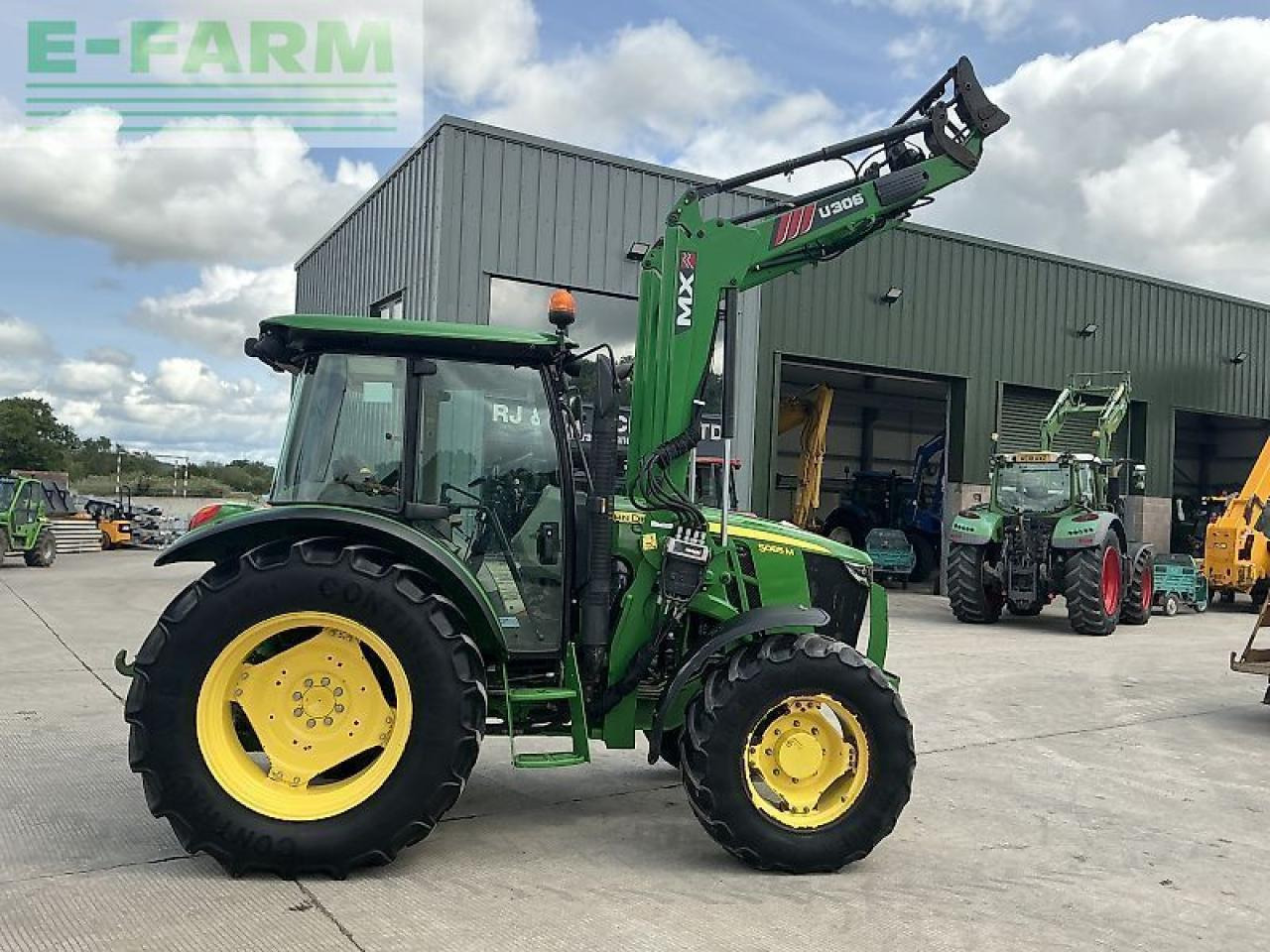 John Deere 5085m tractor (st23297) - Farm tractor: picture 1 John Deere 5085m tractor (st23297) - Farm tractor: picture 1