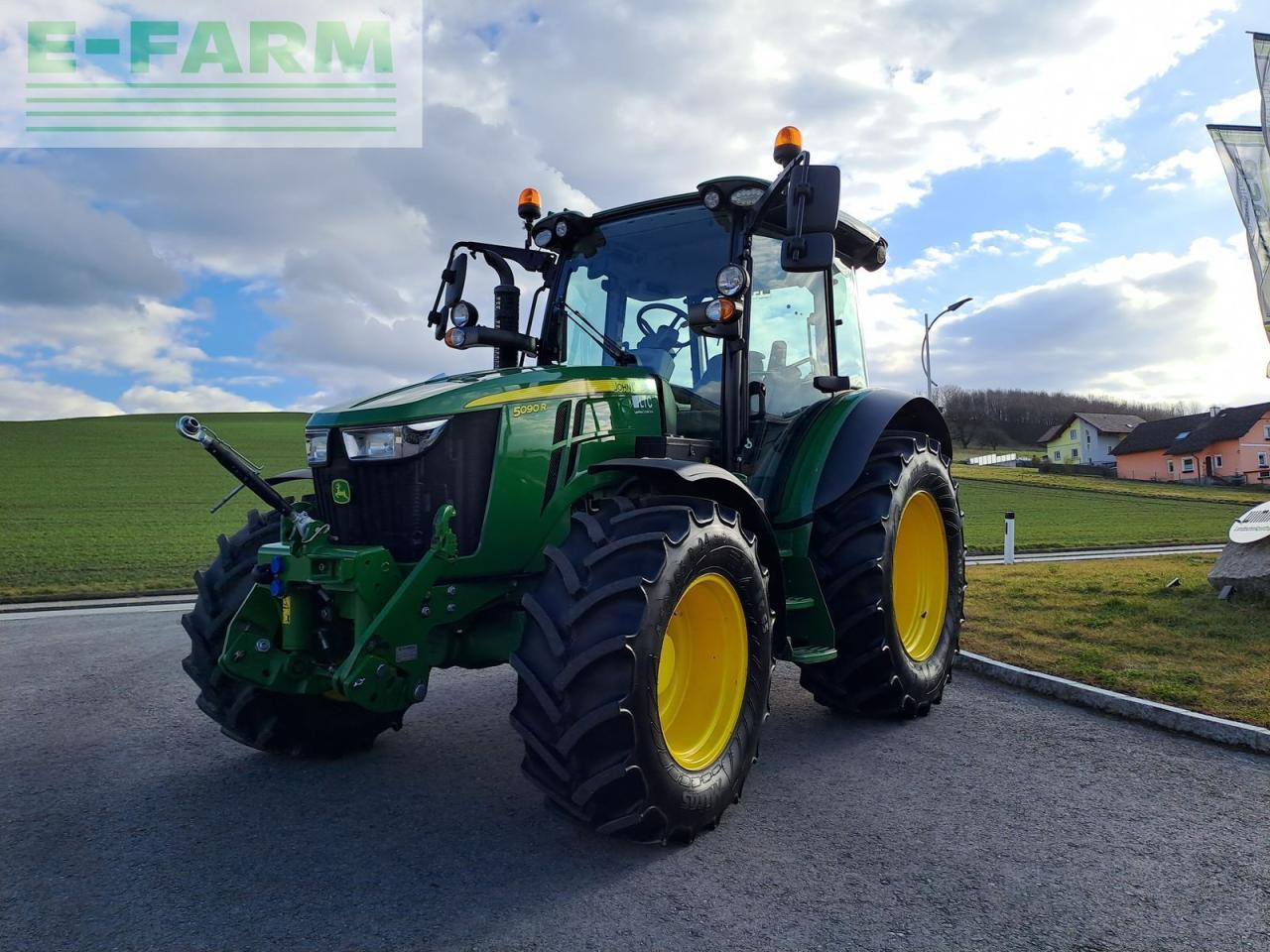 John Deere 5090r - Farm tractor: picture 2 John Deere 5090r - Farm tractor: picture 2