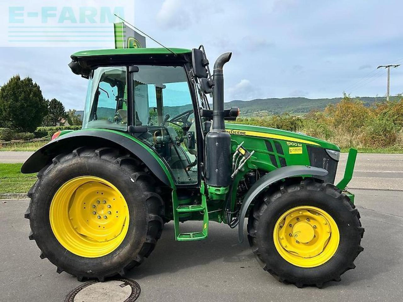 John Deere 5100m - Farm tractor: picture 4 John Deere 5100m - Farm tractor: picture 4