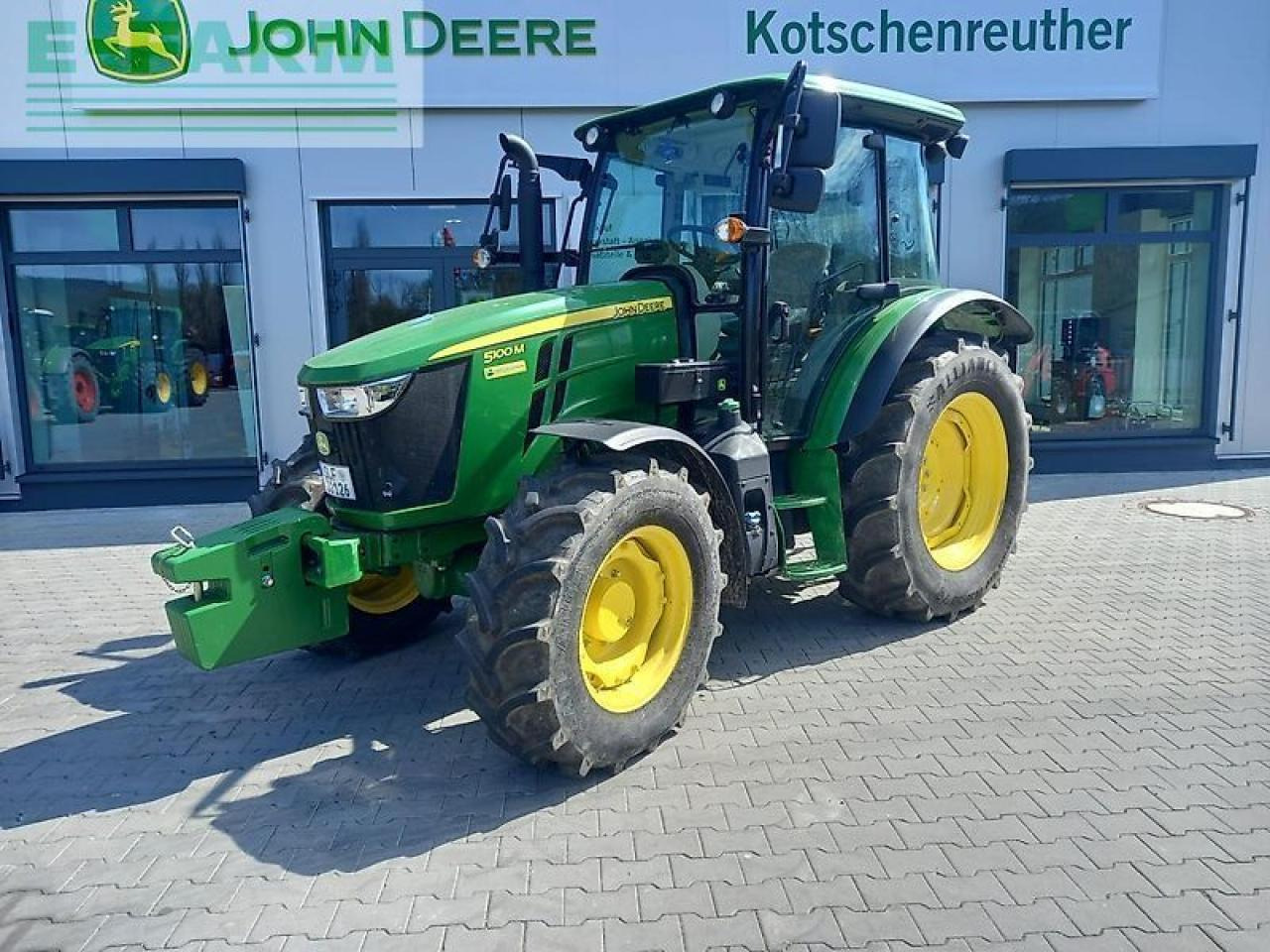 John Deere 5100m - Farm tractor: picture 1 John Deere 5100m - Farm tractor: picture 1