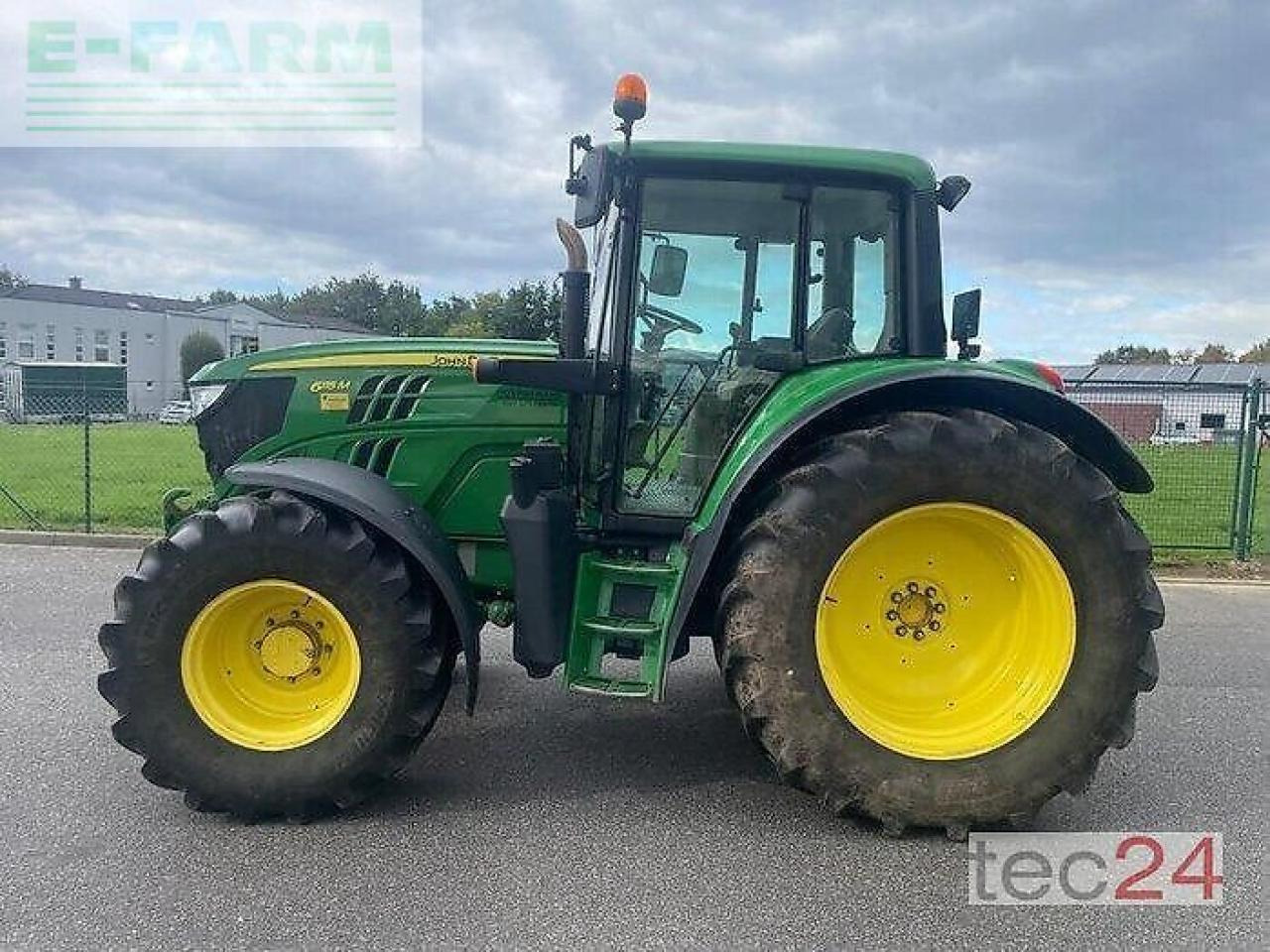 John Deere 6115m - Farm tractor: picture 5 John Deere 6115m - Farm tractor: picture 5