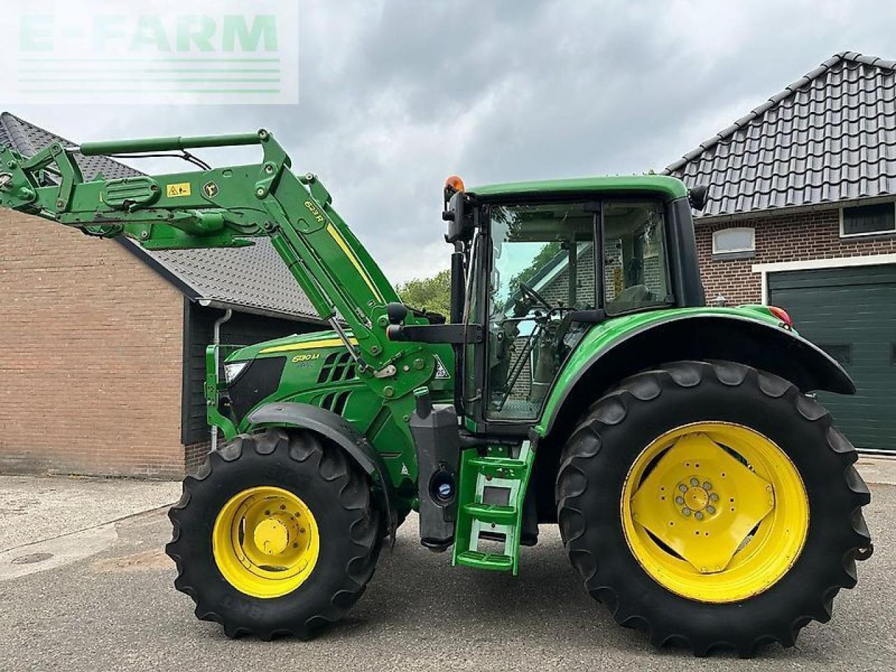 John Deere 6130m command quad+frontlader 623r - Farm tractor: picture 2 John Deere 6130m command quad+frontlader 623r - Farm tractor: picture 2