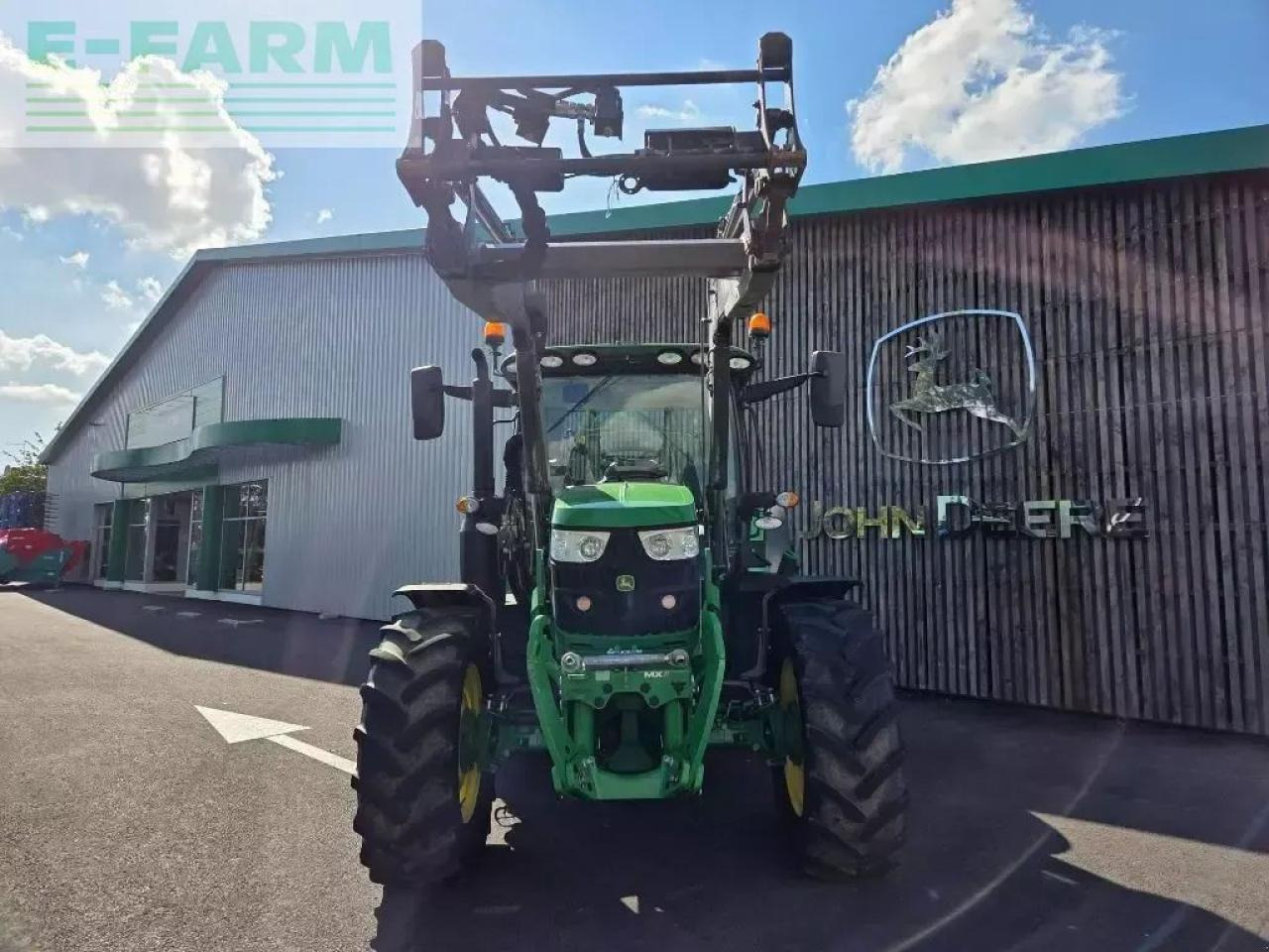 John Deere 6130r - Farm tractor: picture 2 John Deere 6130r - Farm tractor: picture 2