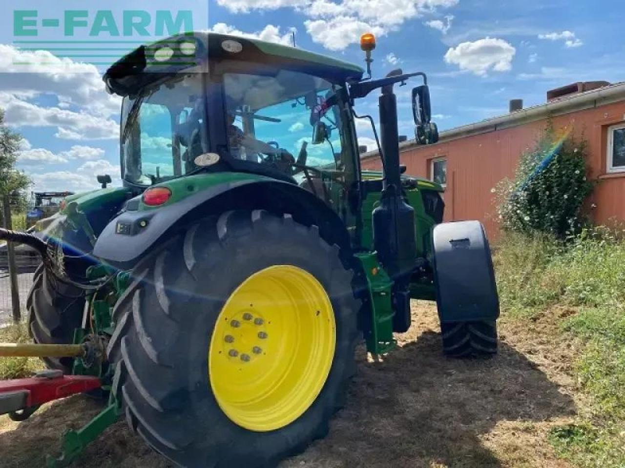 John Deere 6135r - Farm tractor: picture 3 John Deere 6135r - Farm tractor: picture 3