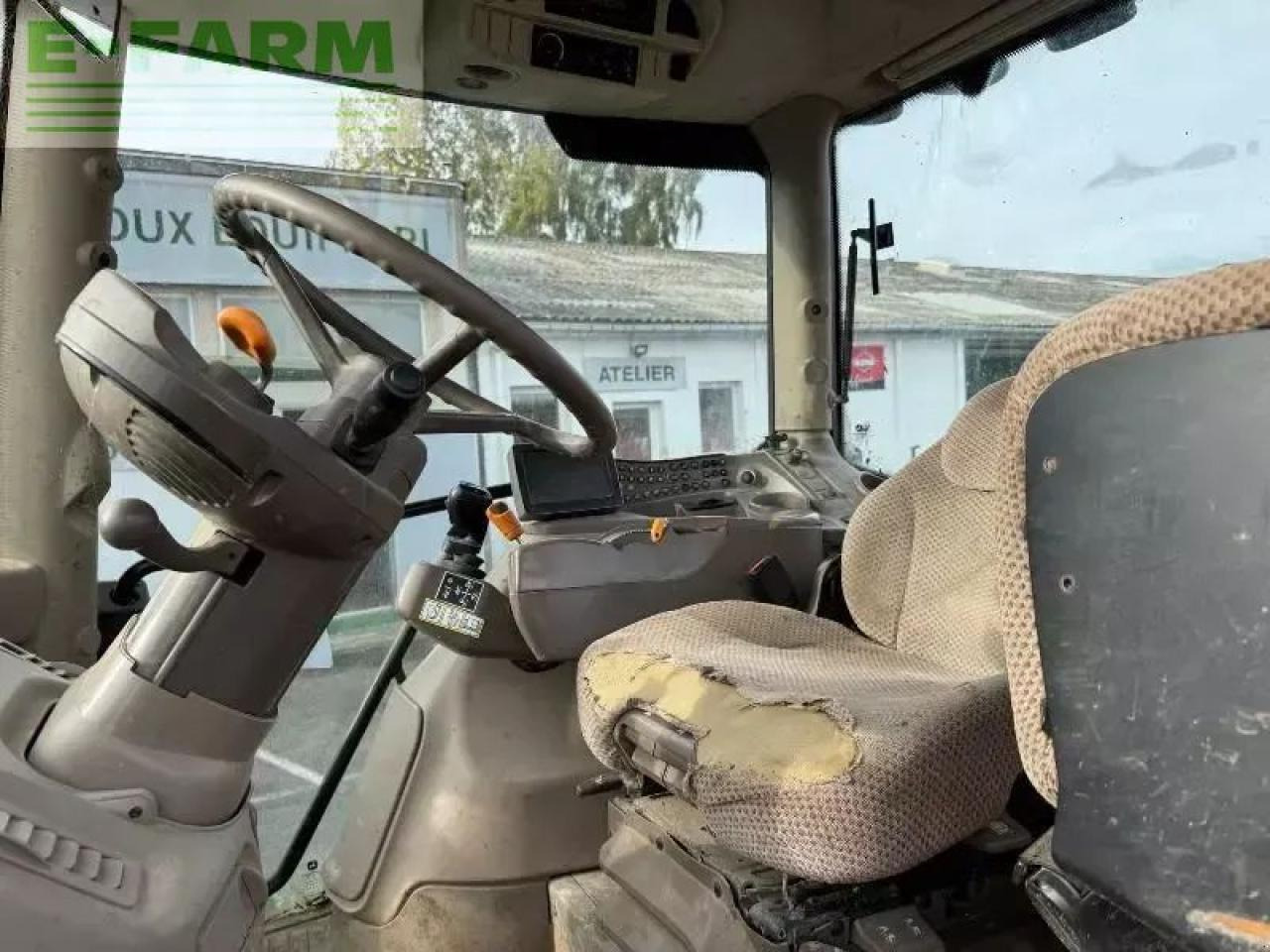 Farm tractor John Deere 6140r: picture 6 Farm tractor John Deere 6140r: picture 6