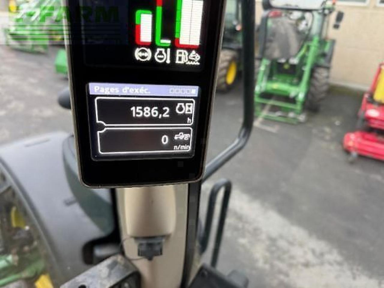 Farm tractor John Deere 6155m: picture 10