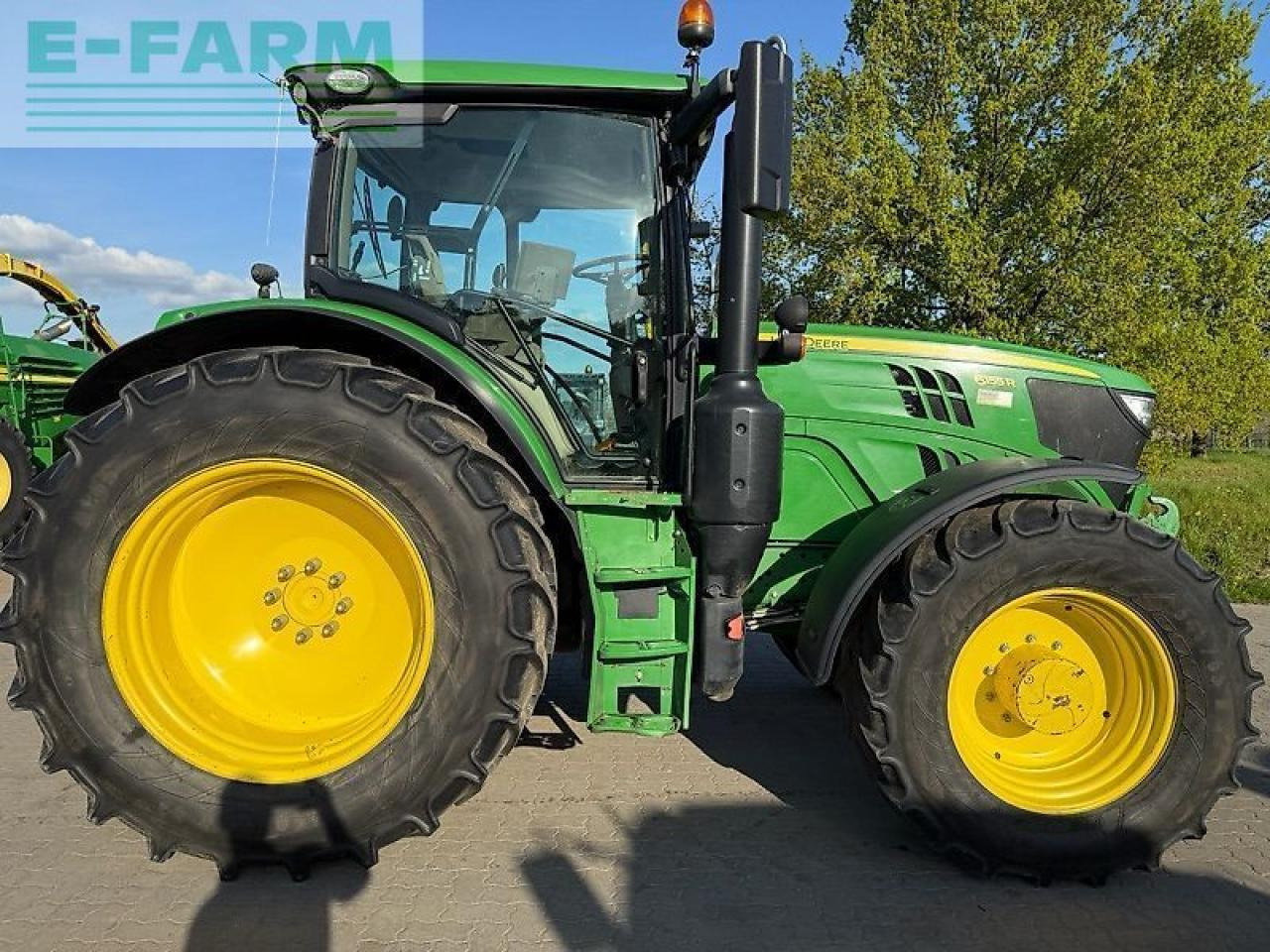 John Deere 6155r - Farm tractor: picture 4 John Deere 6155r - Farm tractor: picture 4