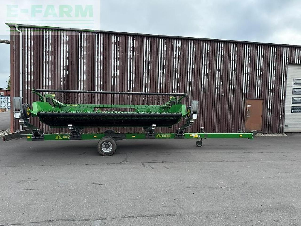 John Deere 615p bælte pickup - Forage harvester attachment: picture 1 John Deere 615p bælte pickup - Forage harvester attachment: picture 1