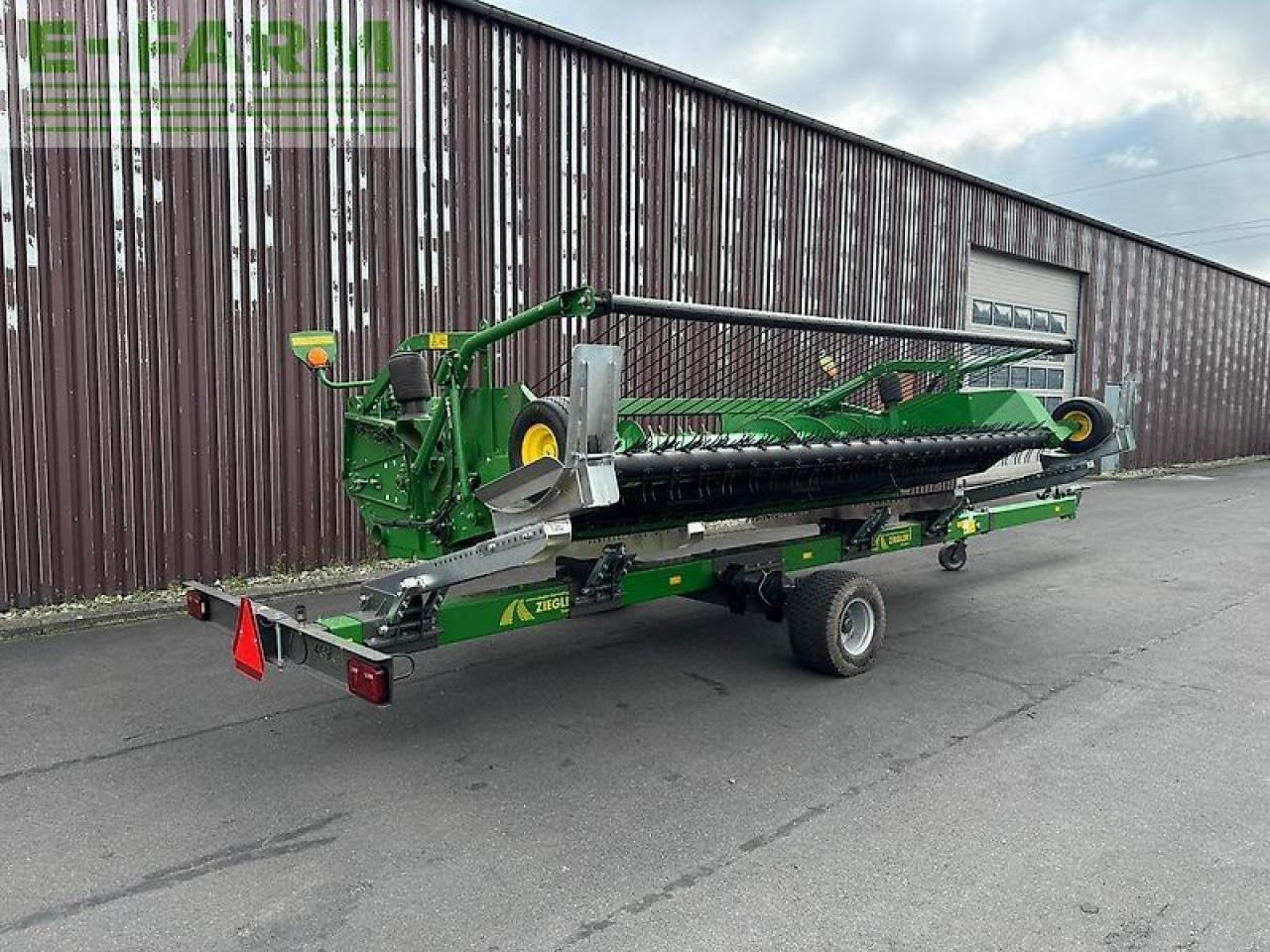 John Deere 615p bælte pickup - Forage harvester attachment: picture 2 John Deere 615p bælte pickup - Forage harvester attachment: picture 2