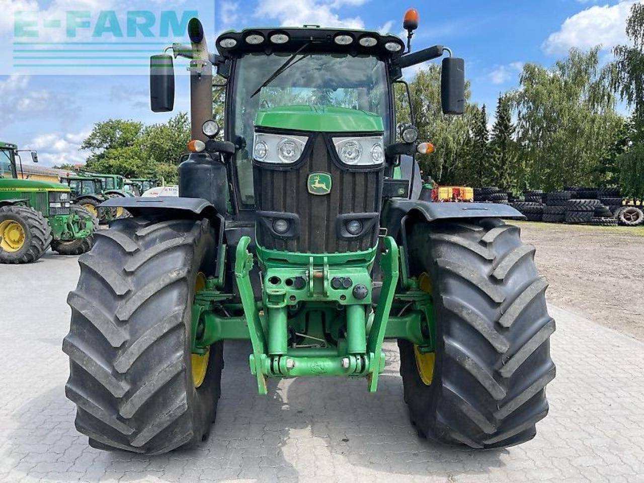 Farm tractor John Deere 6175 r: picture 10