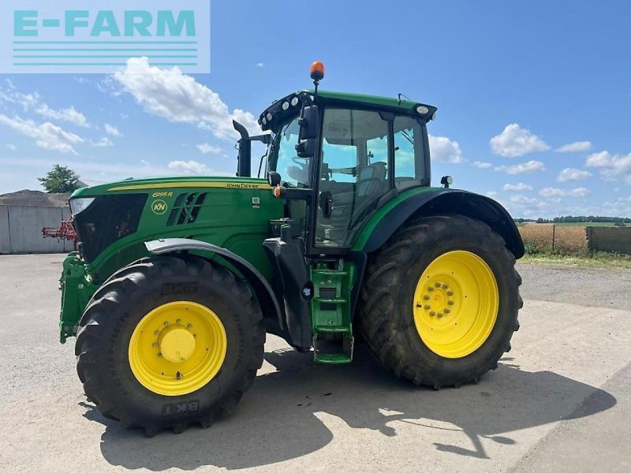 John Deere 6195r - Farm tractor: picture 1 John Deere 6195r - Farm tractor: picture 1