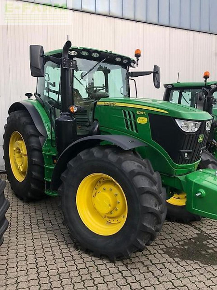 John Deere 6215r - Farm tractor: picture 1 John Deere 6215r - Farm tractor: picture 1