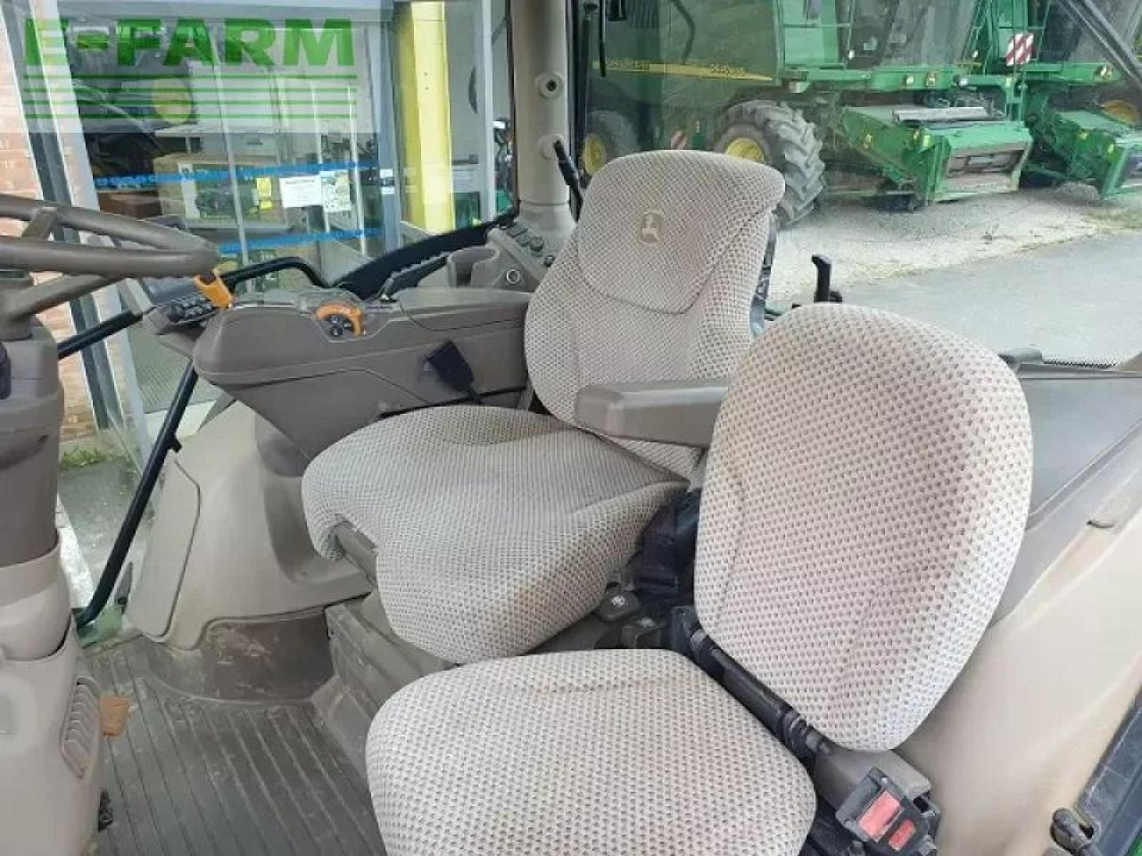John Deere 6215r - Farm tractor: picture 5 John Deere 6215r - Farm tractor: picture 5