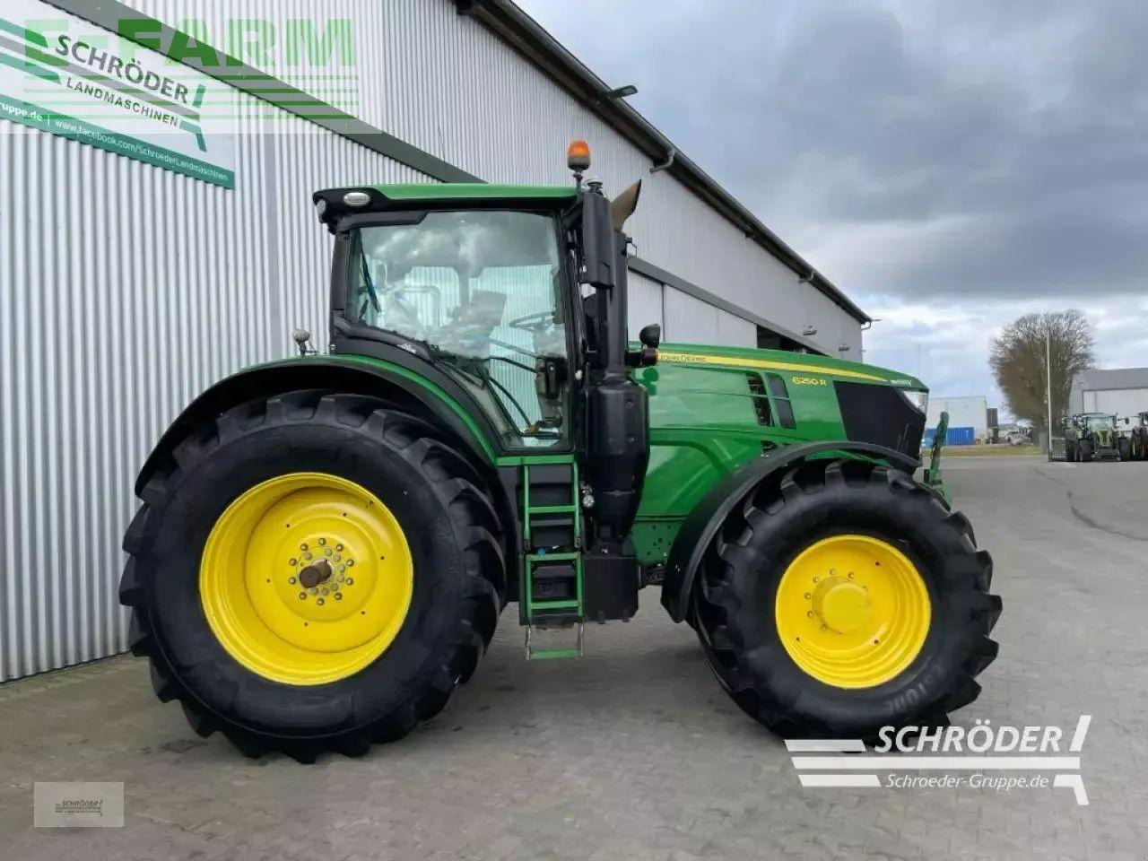 John Deere 6250 r - Farm tractor: picture 2 John Deere 6250 r - Farm tractor: picture 2