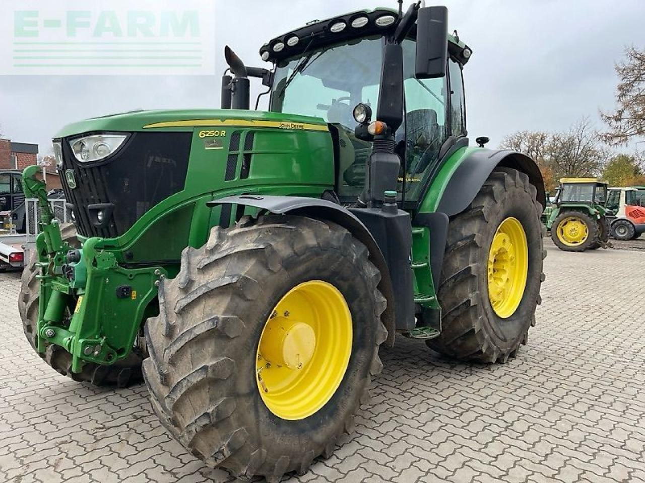 John Deere 6250r - Farm tractor: picture 1 John Deere 6250r - Farm tractor: picture 1