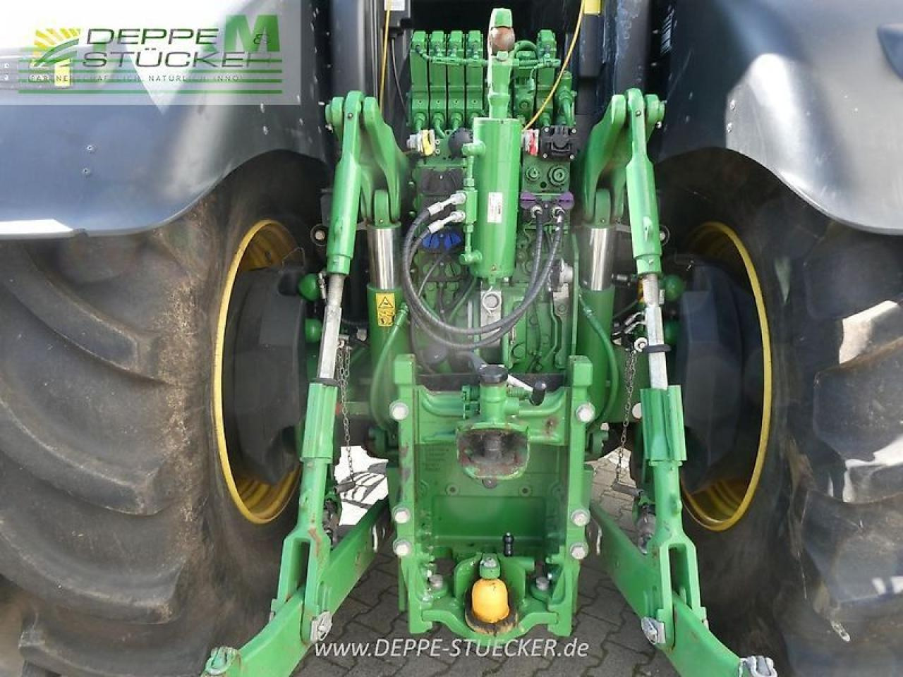 John Deere 6250r - Farm tractor: picture 5 John Deere 6250r - Farm tractor: picture 5