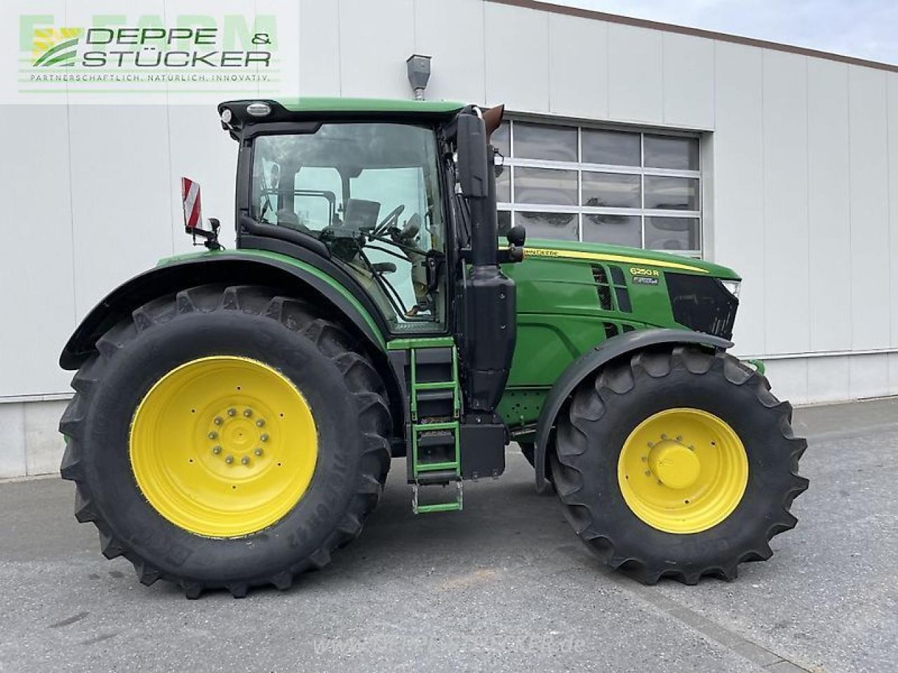 John Deere 6250r - Farm tractor: picture 4 John Deere 6250r - Farm tractor: picture 4