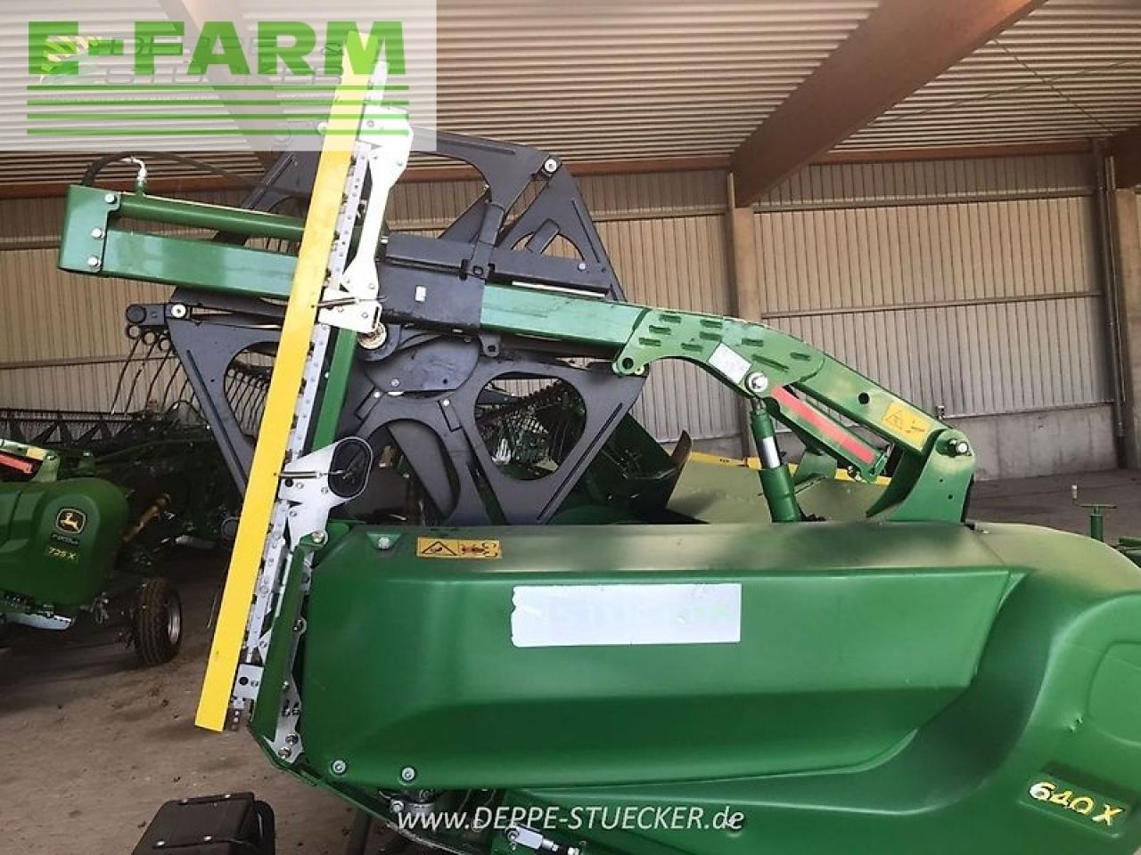 John Deere 640x - Forage harvester attachment: picture 2 John Deere 640x - Forage harvester attachment: picture 2