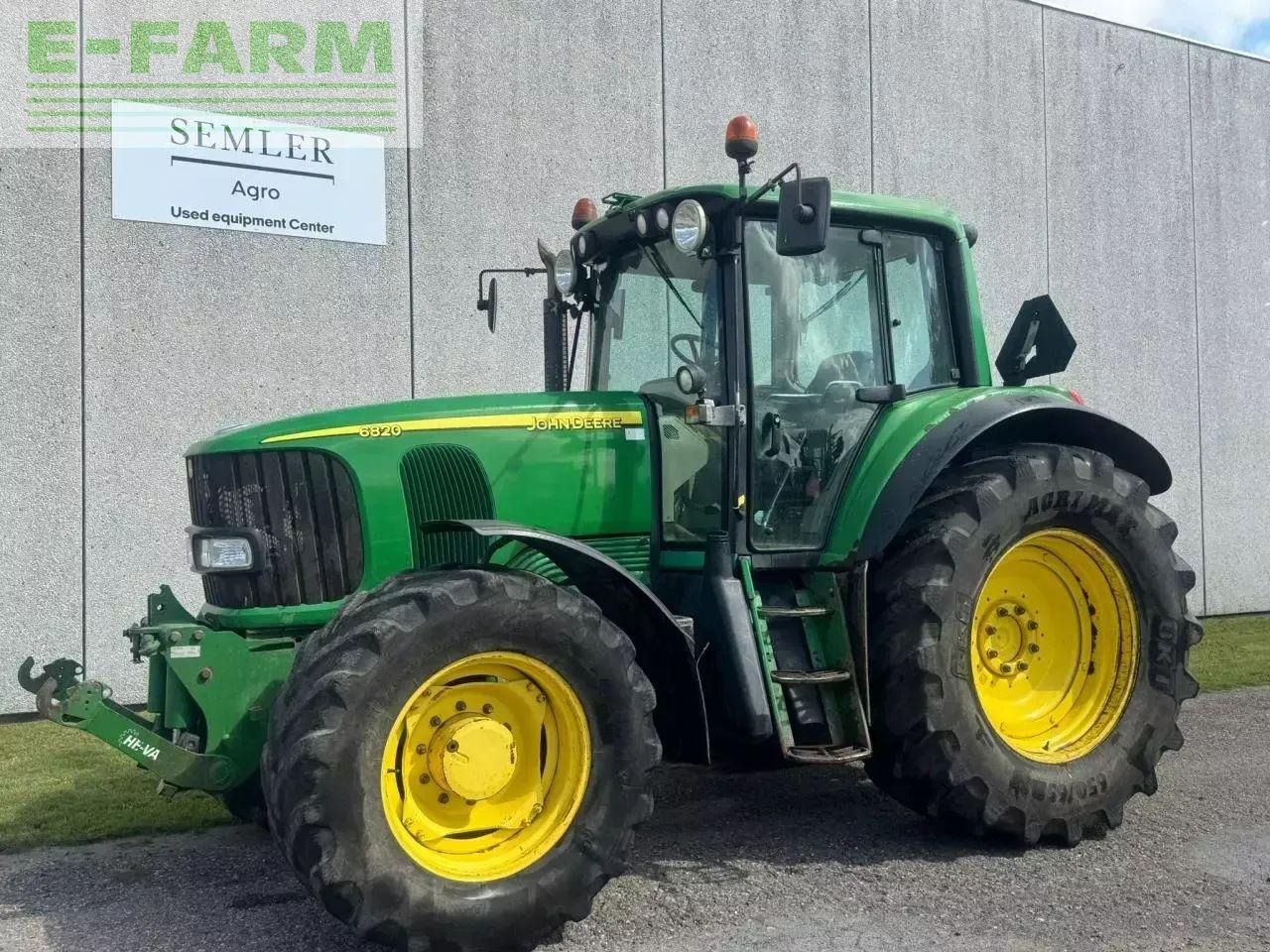John Deere 6820 - Farm tractor: picture 1 John Deere 6820 - Farm tractor: picture 1