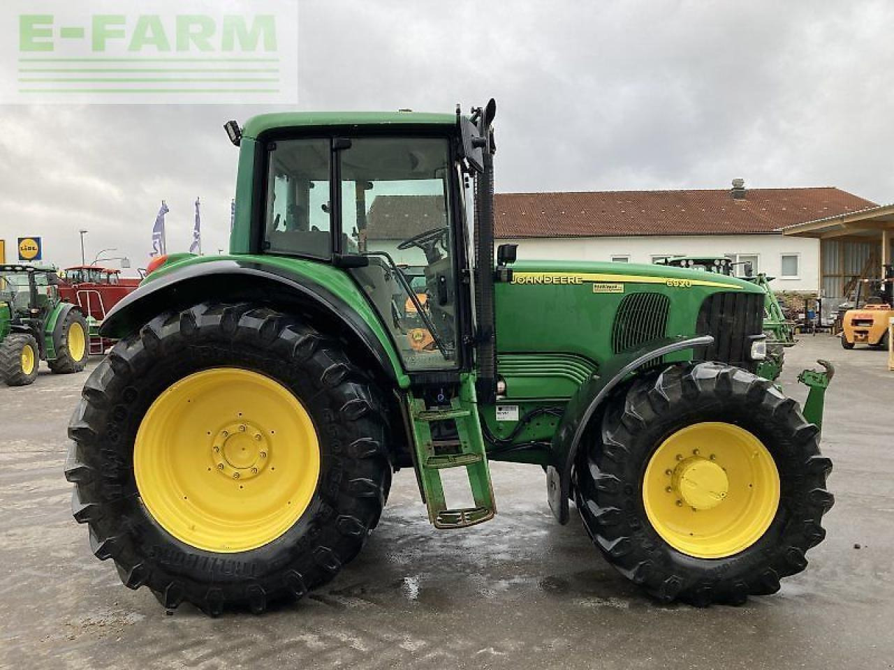 John Deere 6920 premium - Farm tractor: picture 4 John Deere 6920 premium - Farm tractor: picture 4