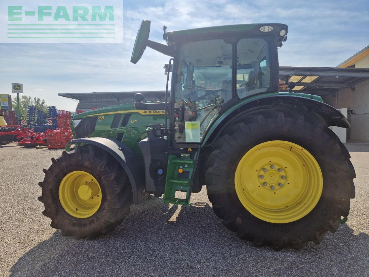 John Deere 6R 120 - Farm tractor: picture 2 John Deere 6R 120 - Farm tractor: picture 2