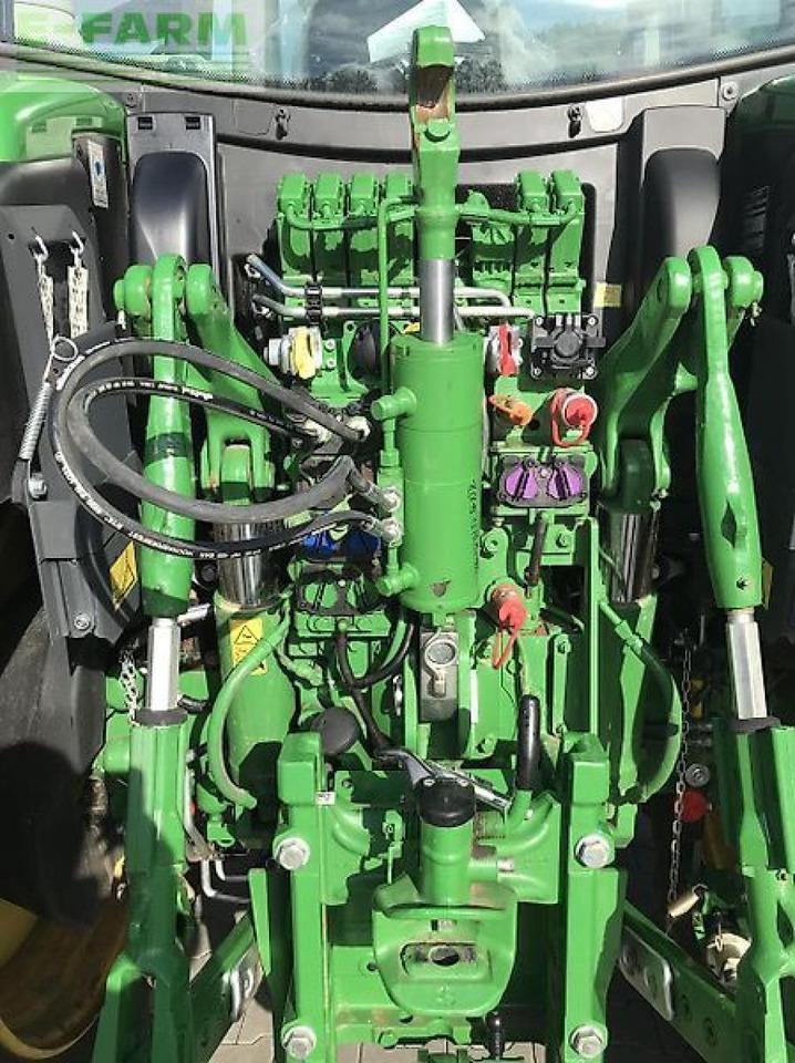 John Deere 6r 185 - Farm tractor: picture 4 John Deere 6r 185 - Farm tractor: picture 4