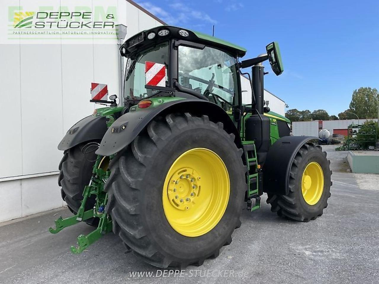 John Deere 6r 250 - Farm tractor: picture 2 John Deere 6r 250 - Farm tractor: picture 2