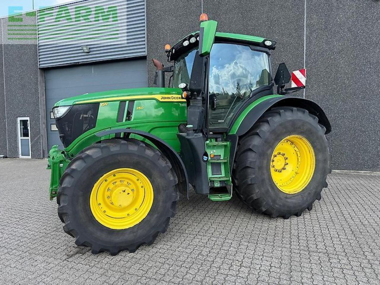 Farm tractor John Deere 6r 250: picture 8