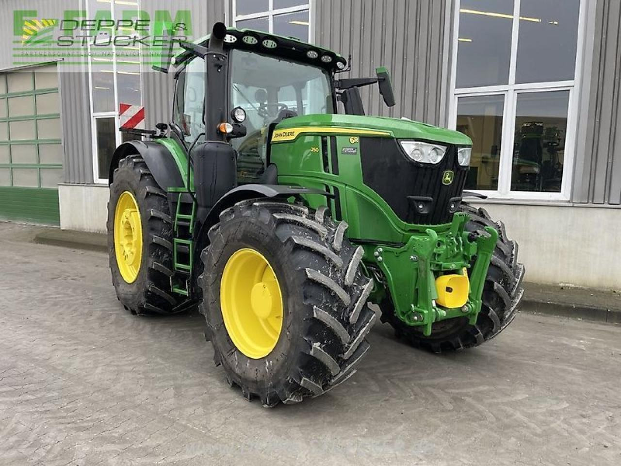 John Deere 6r 250 - Farm tractor: picture 5 John Deere 6r 250 - Farm tractor: picture 5