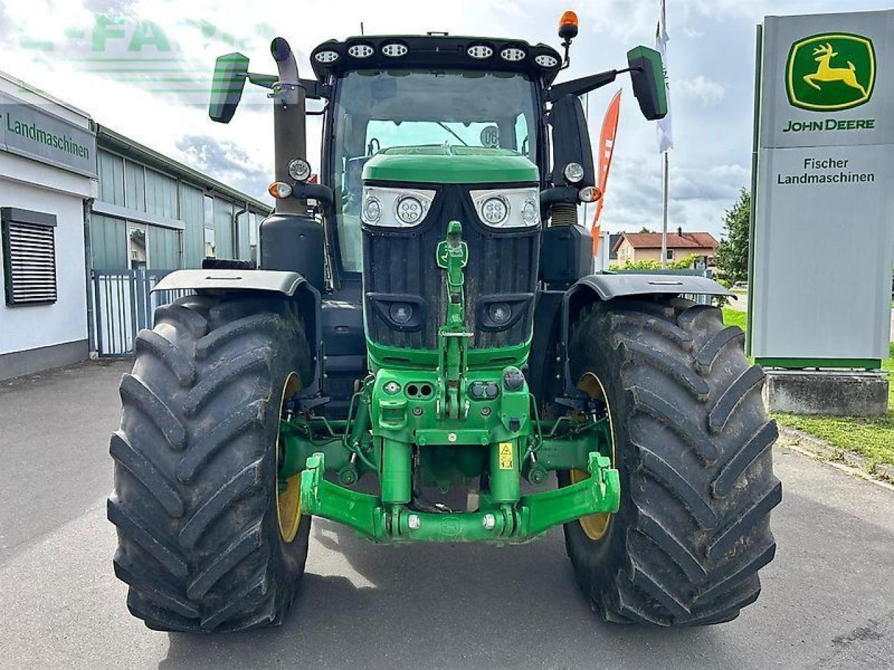 John Deere 6r 250 - Farm tractor: picture 2 John Deere 6r 250 - Farm tractor: picture 2