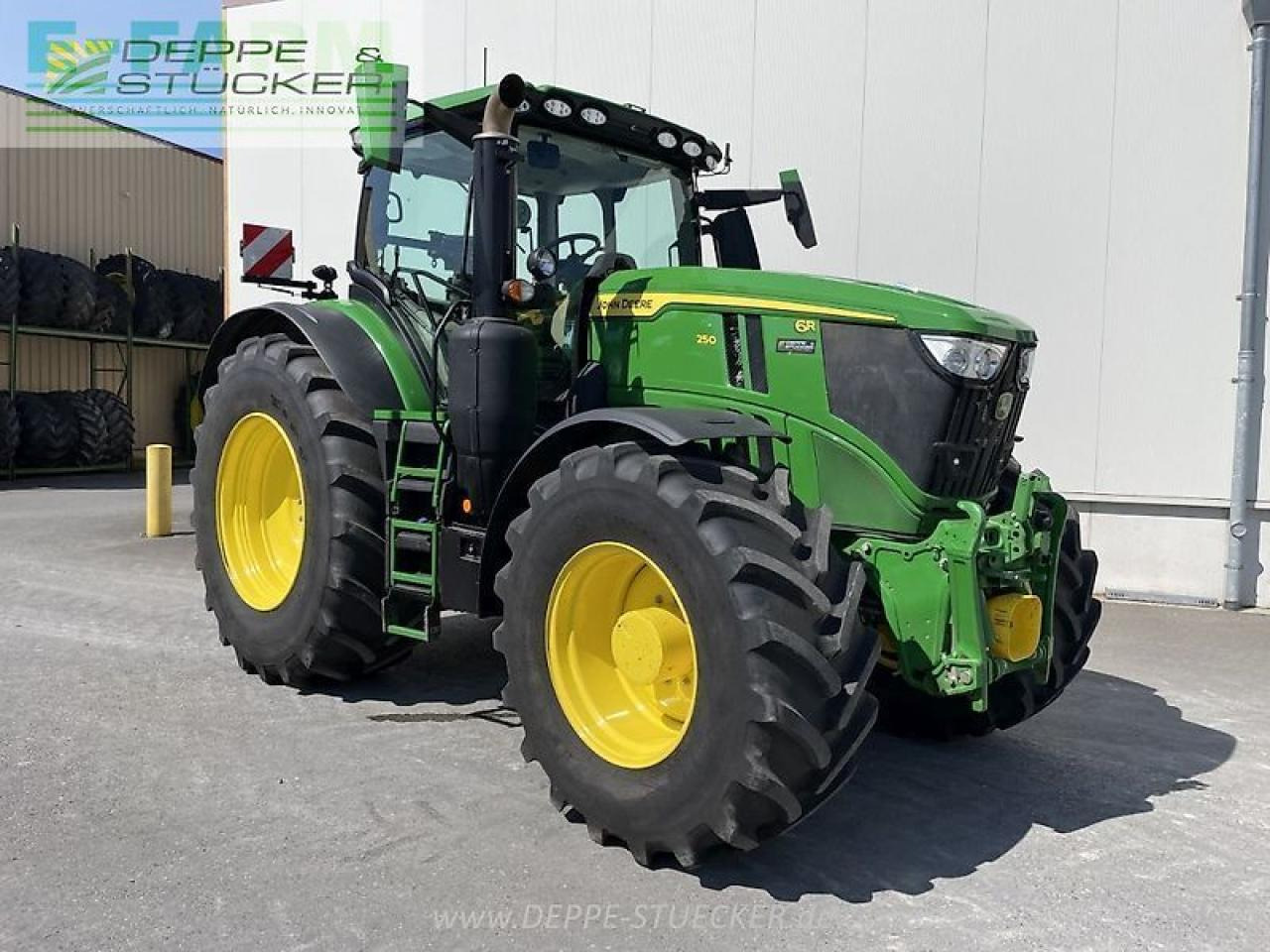 John Deere 6r 250 - Farm tractor: picture 4 John Deere 6r 250 - Farm tractor: picture 4