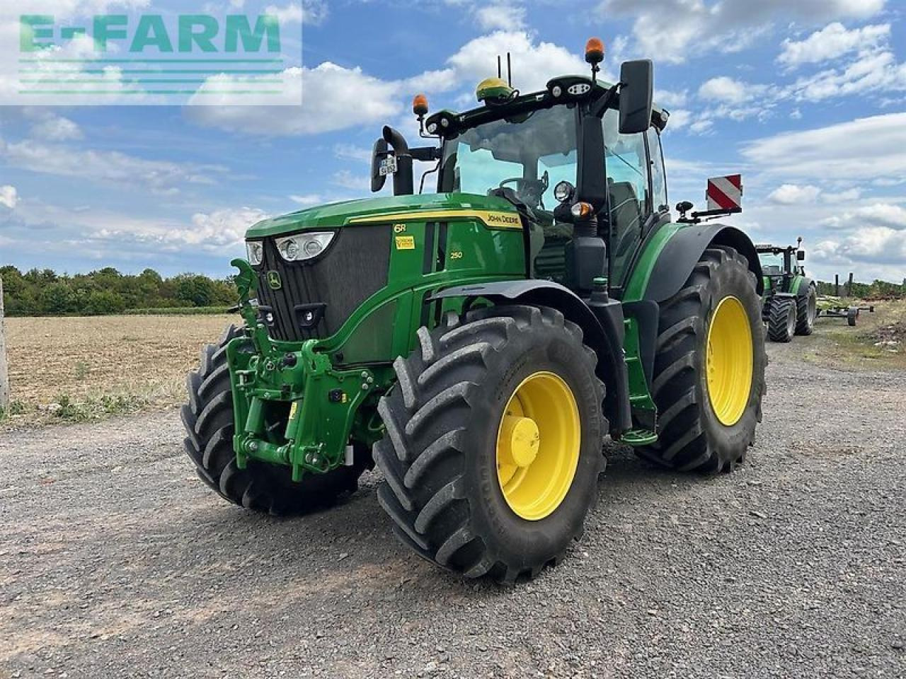 John Deere 6r 250 - Farm tractor: picture 1 John Deere 6r 250 - Farm tractor: picture 1