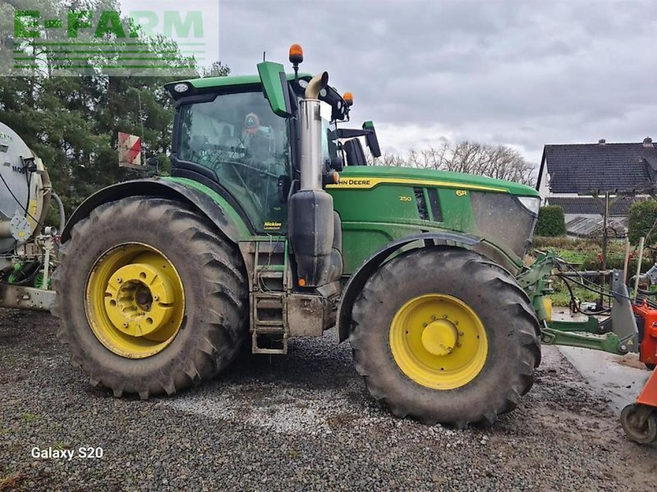 John Deere 6r 250 - command pro - Farm tractor: picture 2 John Deere 6r 250 - command pro - Farm tractor: picture 2