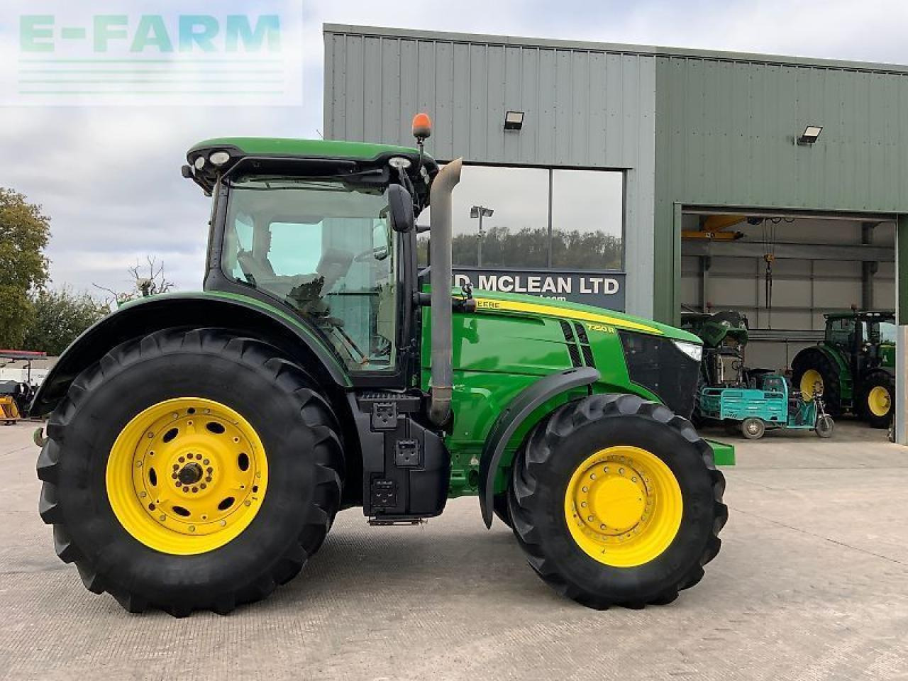 John Deere 7250r tractor (st24600) - Farm tractor: picture 1 John Deere 7250r tractor (st24600) - Farm tractor: picture 1