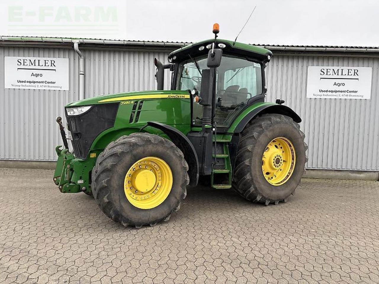 John Deere 7280r - Farm tractor: picture 1 John Deere 7280r - Farm tractor: picture 1