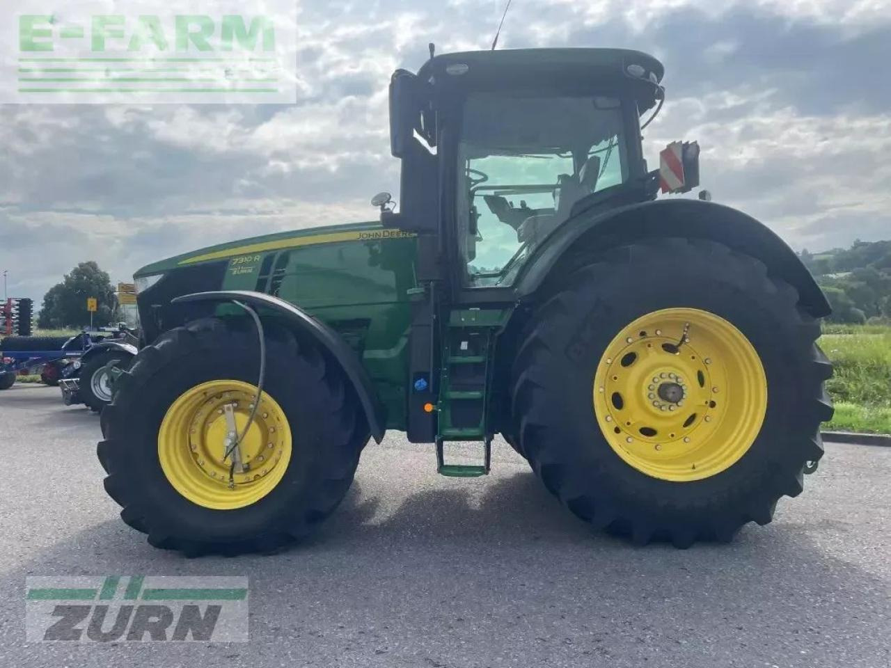 John Deere 7310r - Farm tractor: picture 3 John Deere 7310r - Farm tractor: picture 3