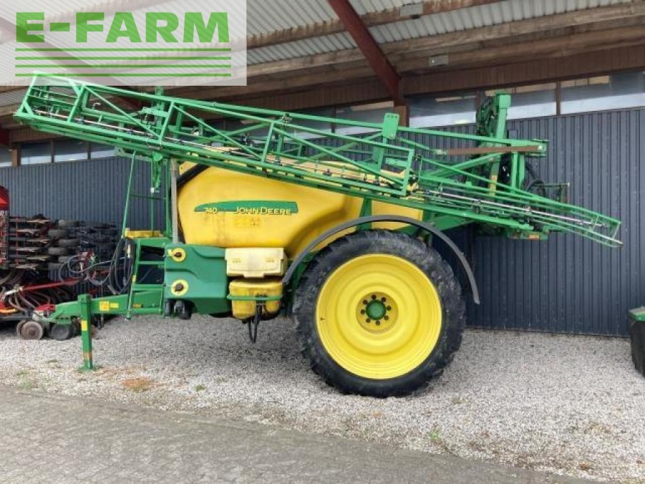 John Deere 740/24 - Trailed sprayer: picture 2 John Deere 740/24 - Trailed sprayer: picture 2